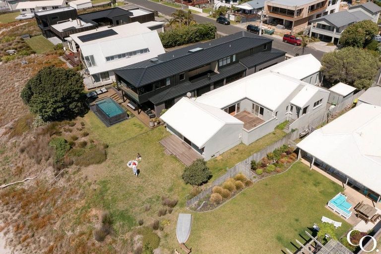 Photo of property in 41 Karewa Parade, Papamoa Beach, Papamoa, 3118