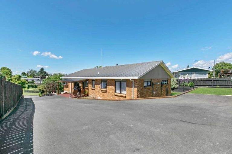 Photo of property in 10 Great Collins Street, Ohaupo, 3803