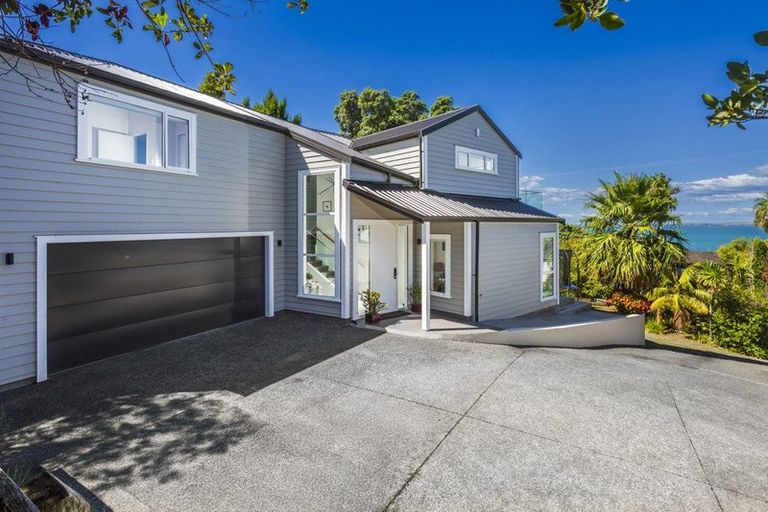 Photo of property in 4/92 Churchill Road, Murrays Bay, Auckland, 0630