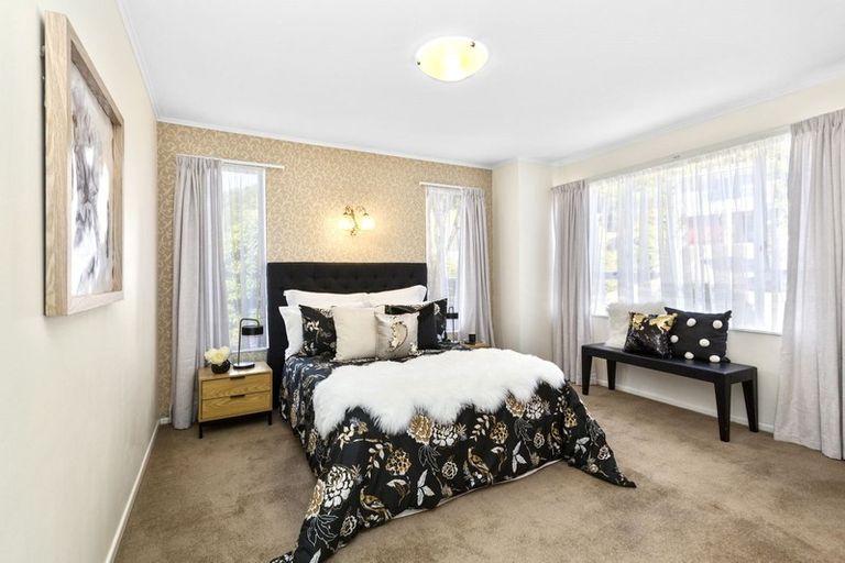 Photo of property in 3 Saint Hildas Glade, Tawa, Wellington, 5028