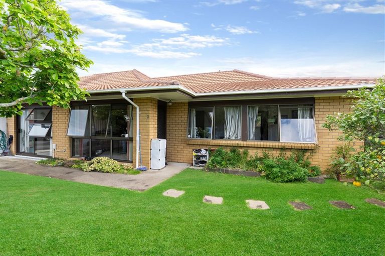 Photo of property in 1/5 Colleen Norma Place, Half Moon Bay, Auckland, 2012