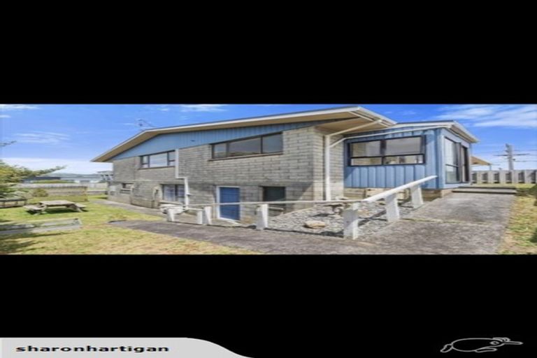 Photo of property in 59 Ngapaki Street, Waikanae Beach, Waikanae, 5036