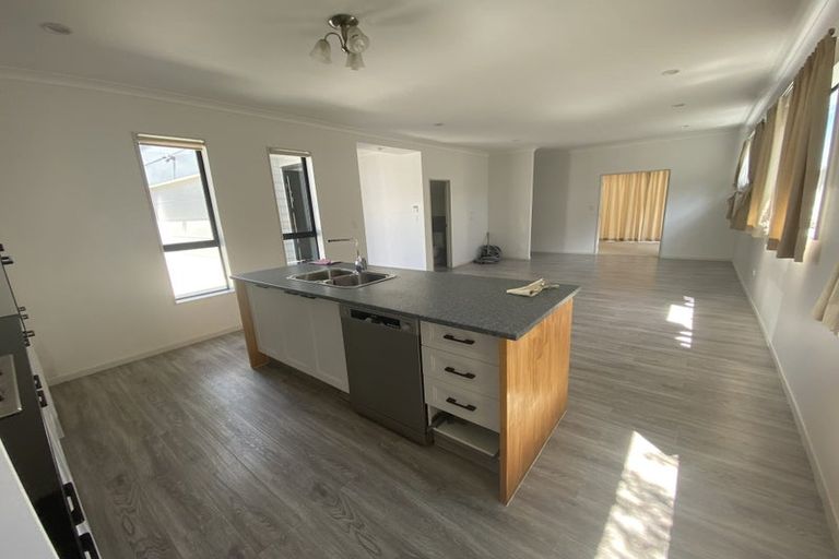 Photo of property in 38 Jandell Crescent, Bucklands Beach, Auckland, 2014