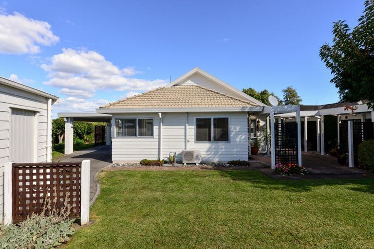 Photo of property in 35 Halyard Close, Flagstaff, Hamilton, 3210