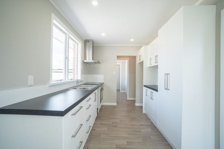 Photo of property in 655 Featherston Street, Roslyn, Palmerston North, 4414