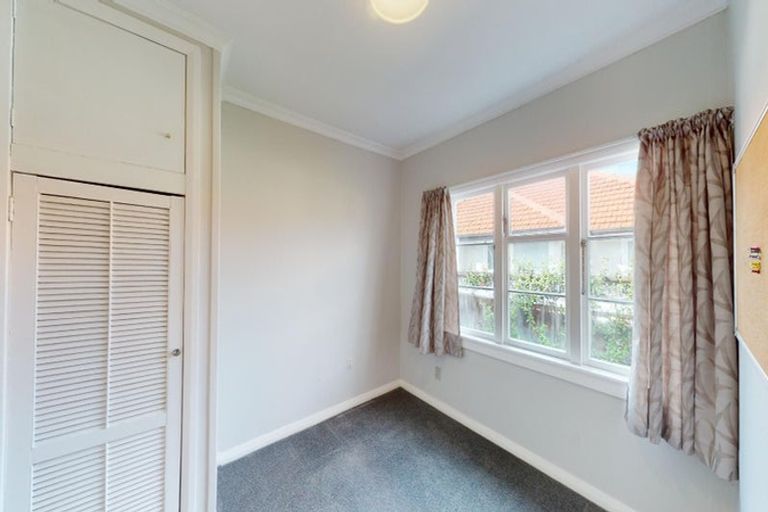 Photo of property in 19 Franklin Avenue, Hokowhitu, Palmerston North, 4410