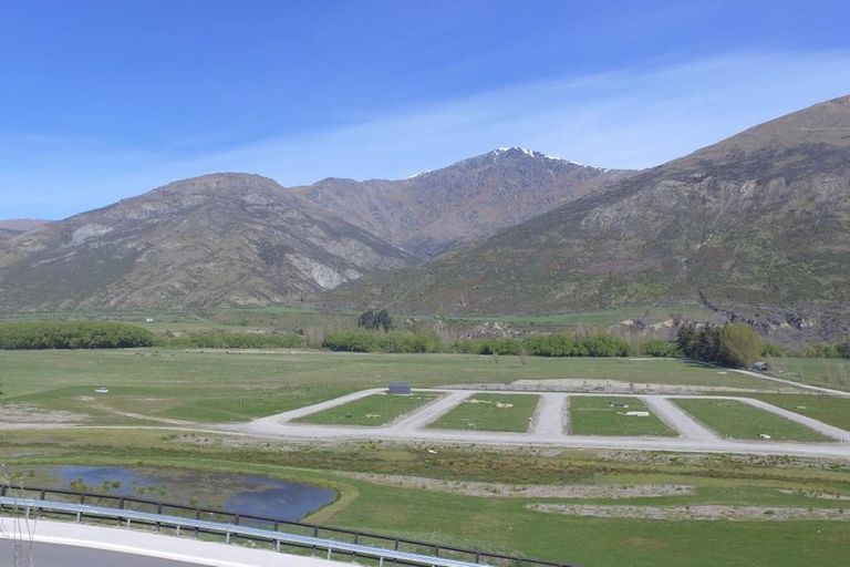 Photo of property in 26 Huxley Place, Lake Hayes, Queenstown, 9304