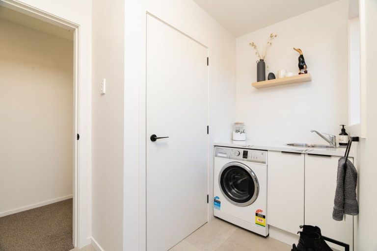 Photo of property in 28 Mcdonald Street, Mosgiel, 9024