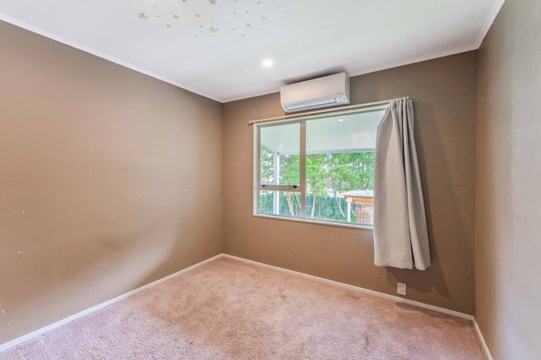 Photo of property in 27 Ruru Street, Waikanae, 5036