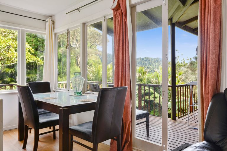 Photo of property in 65 Opanuku Road, Henderson Valley, Auckland, 0612