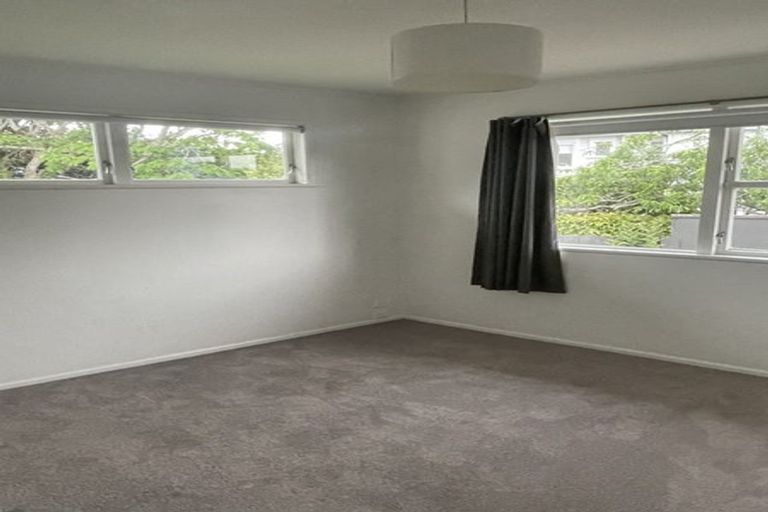 Photo of property in 8 Kea Place, Mangere Bridge, Auckland, 2022
