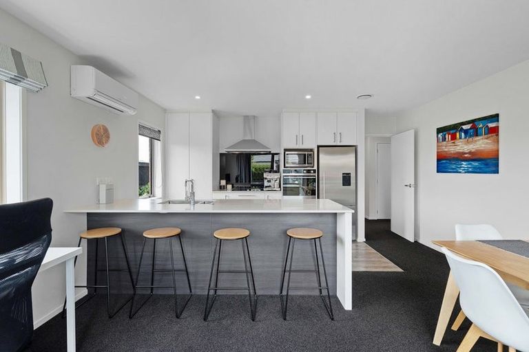 Photo of property in 15 Koareare Avenue, Halswell, Christchurch, 8025