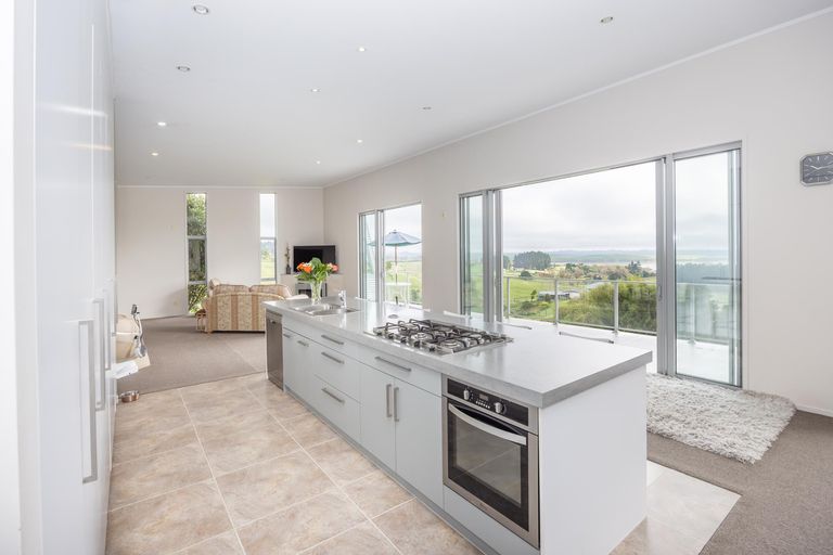 Photo of property in 70 Hillside Heights Road, Huntly, 3771