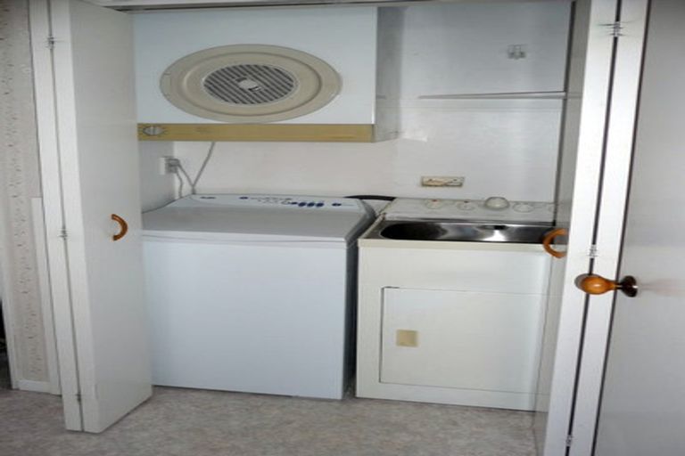 Photo of property in 2/63 Main Road, Titahi Bay, Porirua, 5022