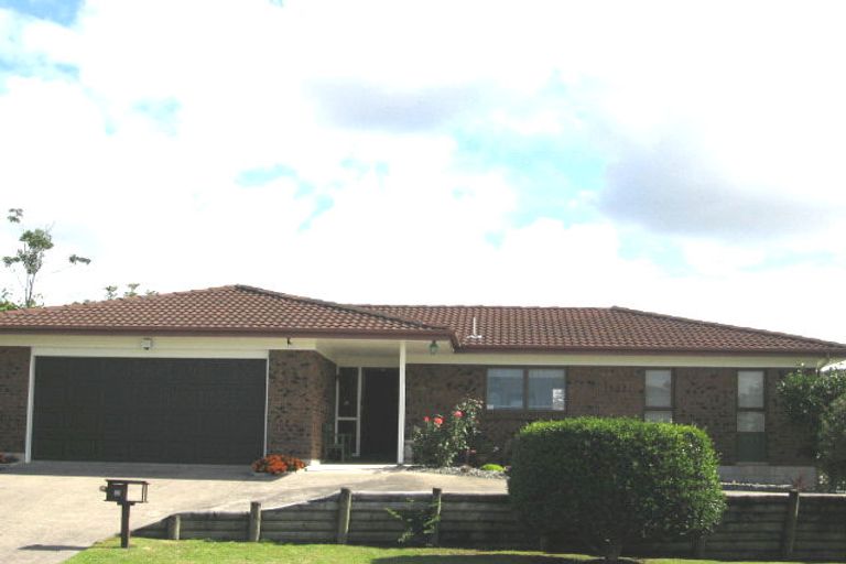 Photo of property in 34 Frank Evans Place, Henderson, Auckland, 0610