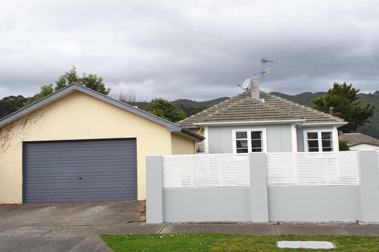 Photo of property in 62 Chapman Crescent, Naenae, Lower Hutt, 5011