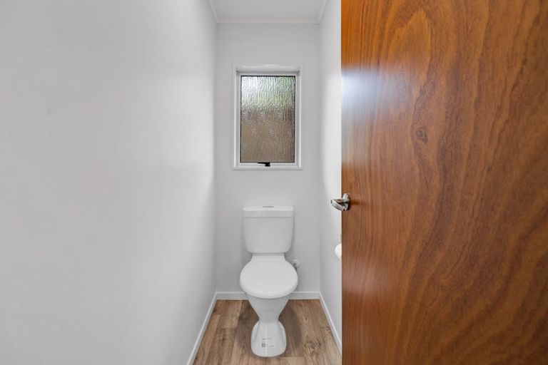 Photo of property in 2/19 Kenmore Street, Westown, New Plymouth, 4310