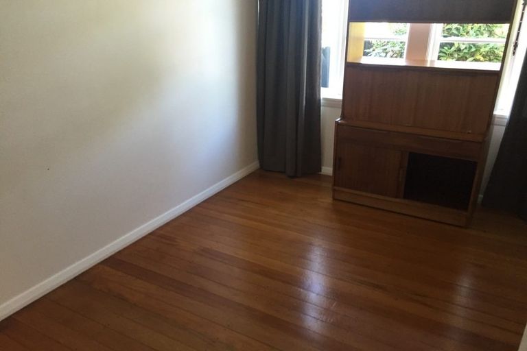 Photo of property in 16 Balgay Street, Upper Riccarton, Christchurch, 8041