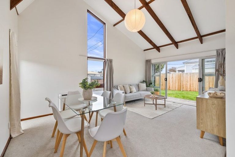 Photo of property in 2/41a Kellys Road, Mairehau, Christchurch, 8052