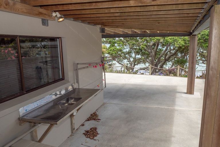 Photo of property in 27 Kotare Drive, Coopers Beach, 0420