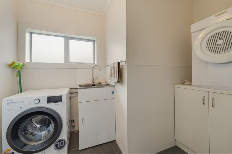 Photo of property in 11 Royal Terrace, Alexandra, 9320