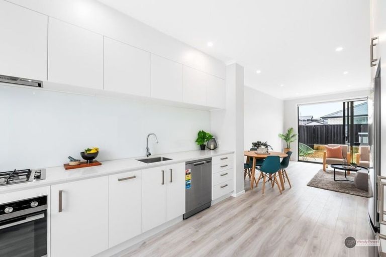 Photo of property in 15 Balmerino Lane, Wallaceville, Upper Hutt, 5018