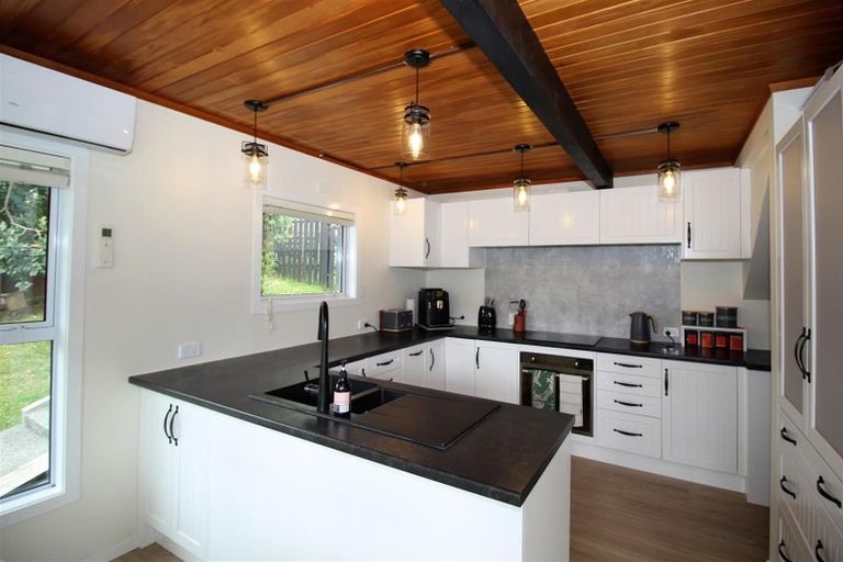 Photo of property in 8 Ngahere Drive, Horahora, Whangarei, 0110