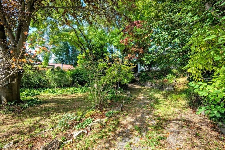 Photo of property in 37 Aynsley Terrace, Hillsborough, Christchurch, 8022