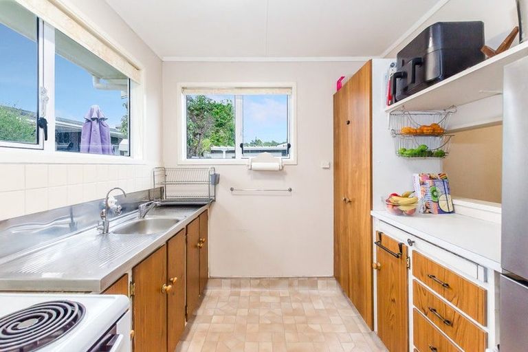 Photo of property in 1/48 Ruapehu Street, Paraparaumu, 5032