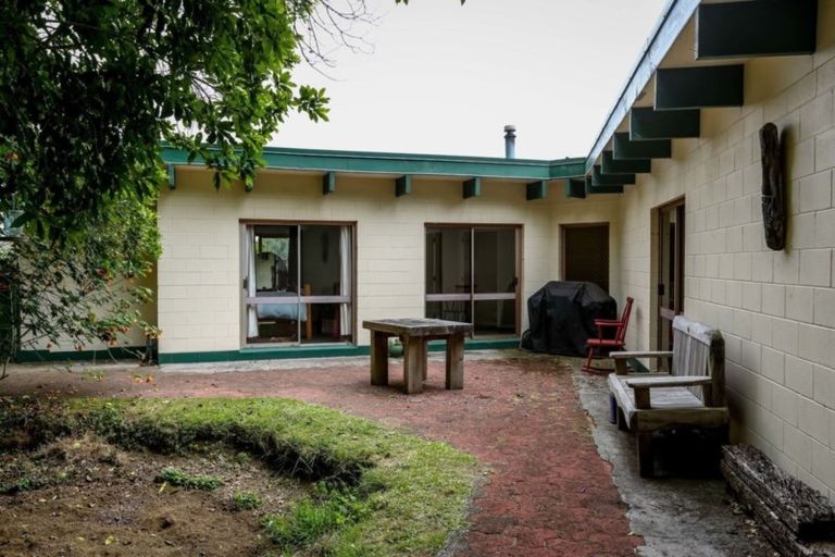 Photo of property in 14a Lombardy Place, Whalers Gate, New Plymouth, 4310