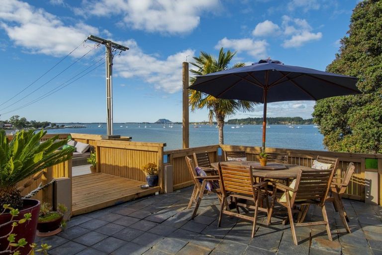 Photo of property in 54 The Esplanade, Omokoroa, 3114