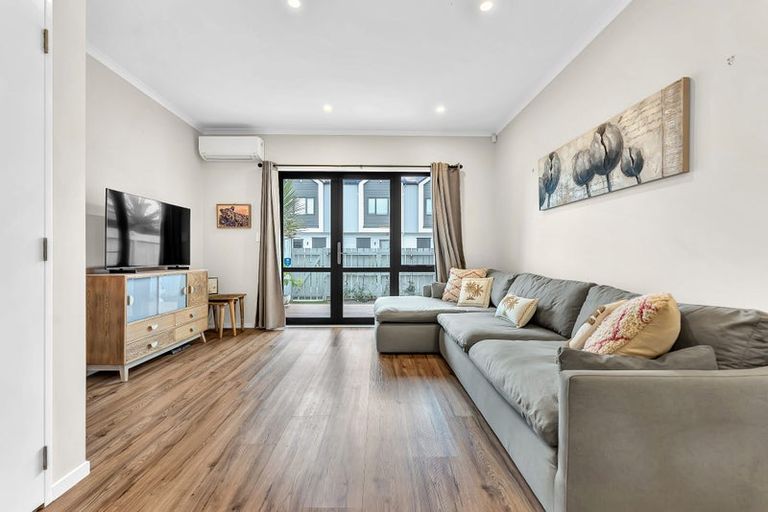 Photo of property in 7/66 Swanson Road, Henderson, Auckland, 0610