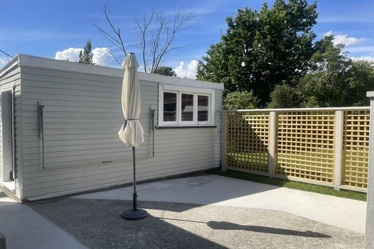 Photo of property in 31 Pinehaven Road, Pinehaven, Upper Hutt, 5019