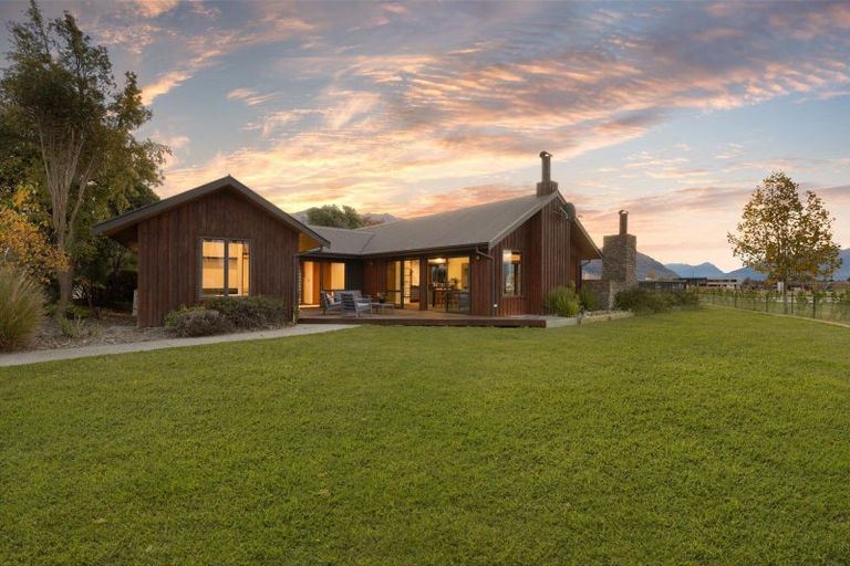 Photo of property in 34 Atkins Road, Luggate, Wanaka, 9382