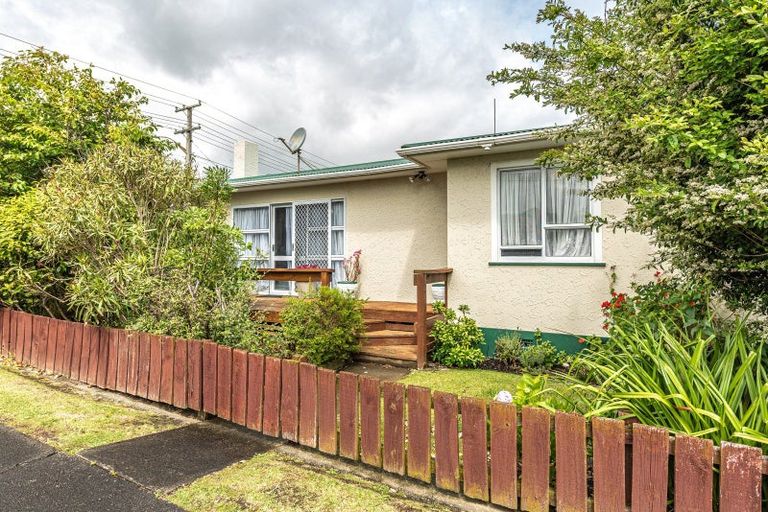 Photo of property in 85 Cornfoot Street, Castlecliff, Whanganui, 4501