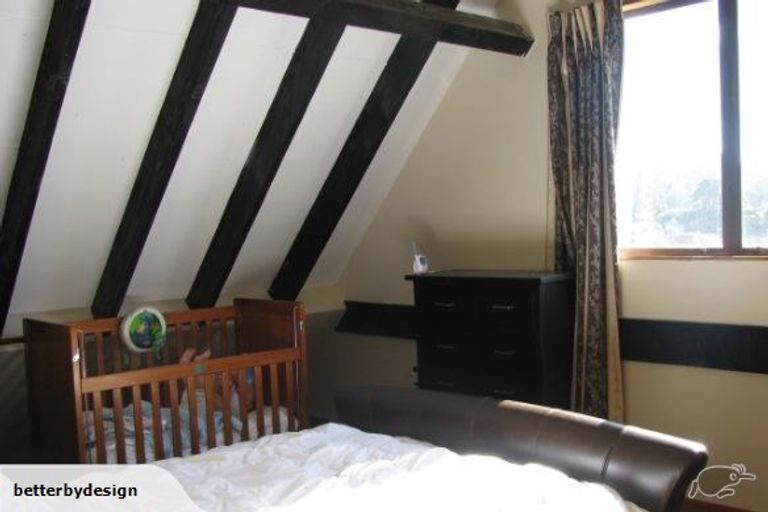 Photo of property in 8 Swadel Way, Karori, Wellington, 6012