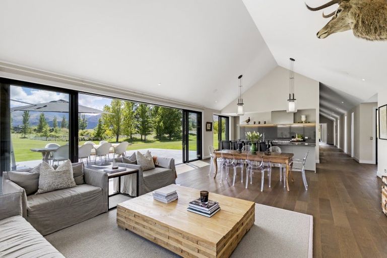 Photo of property in 7 Bendemeer Lane, Lake Hayes, Queenstown, 9371