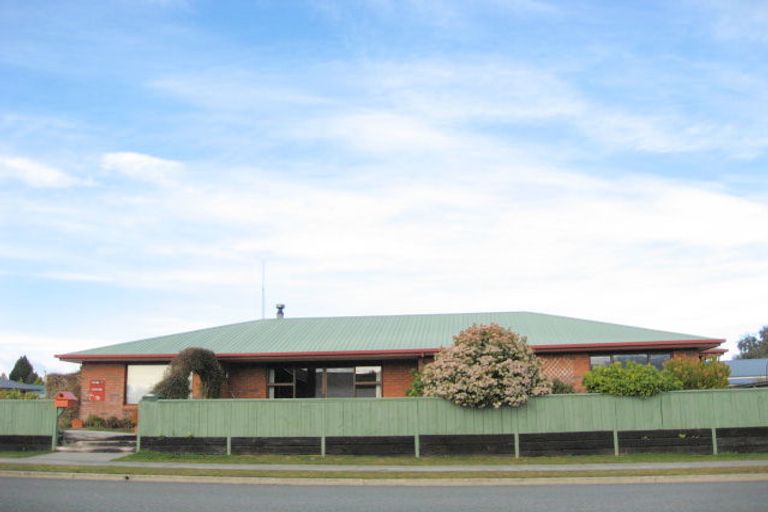 Photo of property in 4 Govan Drive, Te Anau, 9600