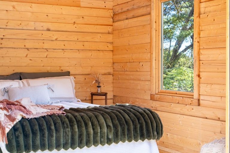 Photo of property in 15 Lancewood Lane, Pahi, Paparoa, 0571