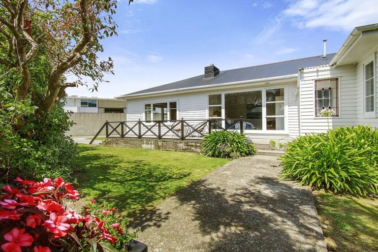 Photo of property in 959a High Street, Avalon, Lower Hutt, 5011