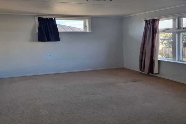 Photo of property in 28 Princess Street, Martinborough, 5711