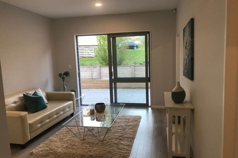 Photo of property in 10 Wyon Way, Flat Bush, Auckland, 2016