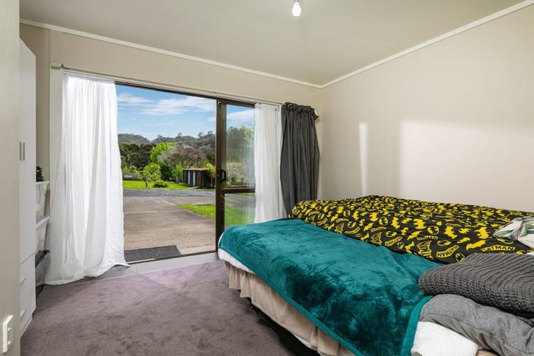 Photo of property in 19-21 Mountain Road, Henderson Valley, Auckland, 0612