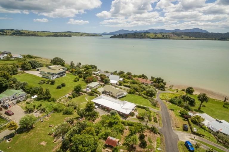 Photo of property in 2 Gundry Street, Rawene, Kaikohe, 0473