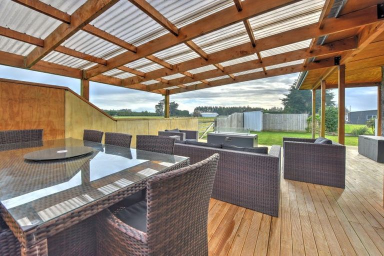 Photo of property in 176 Seaward Road, Edendale, 9825