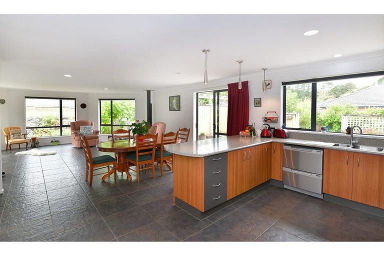 Photo of property in 8 Puhoi Close, Puhoi, Warkworth, 0994