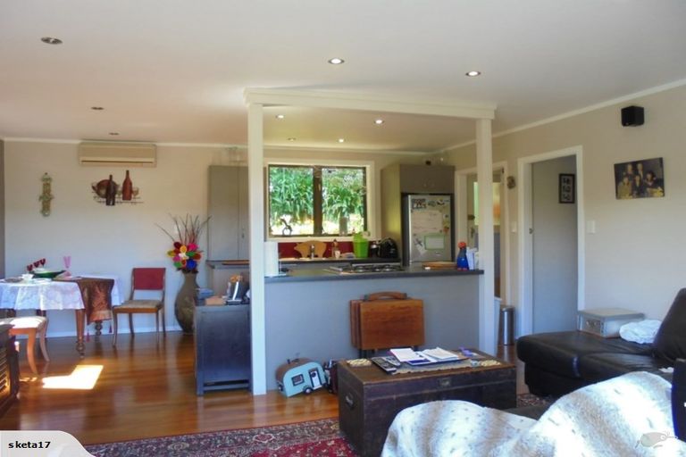 Photo of property in 32 John Street, Stokes Valley, Lower Hutt, 5019