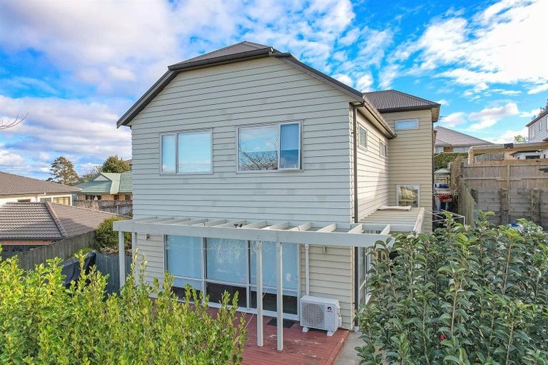 Photo of property in 12 Cairnsvale Rise, Manurewa, Auckland, 2105