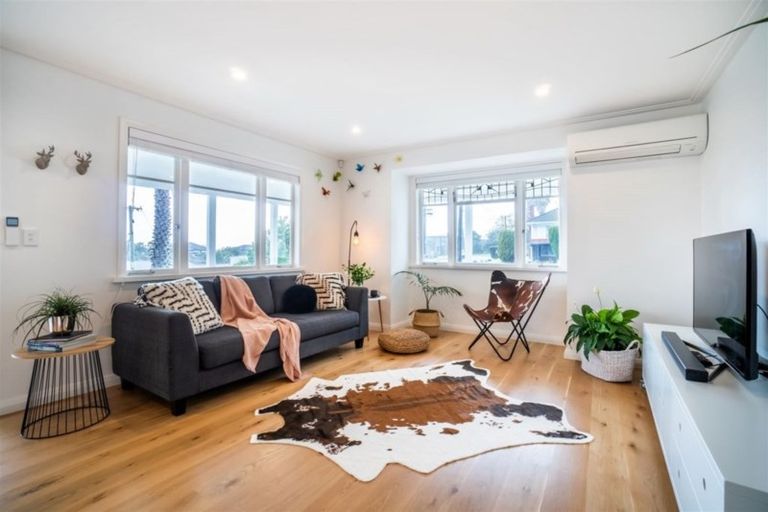 Photo of property in 8 Stone Street, Hauraki, Auckland, 0622