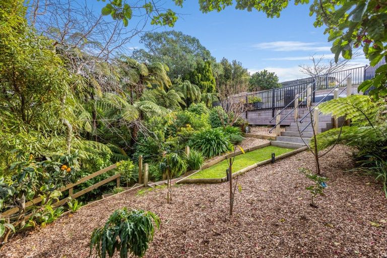 Photo of property in 22 Kinross Drive, Merrilands, New Plymouth, 4312